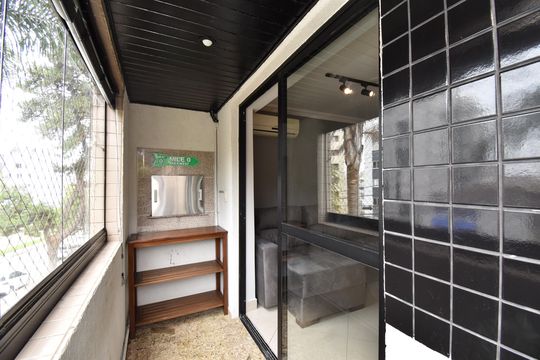 Sacada  de apartamento para alugar com 2 quartos, 89m² em Mercês, Curitiba
