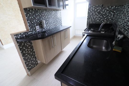 Cozinha de apartamento para alugar com 2 quartos, 57m² em Umuarama, Osasco