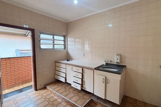 Área de Serviço de casa para alugar com 3 quartos, 375m² em Vila Metalúrgica, Santo André