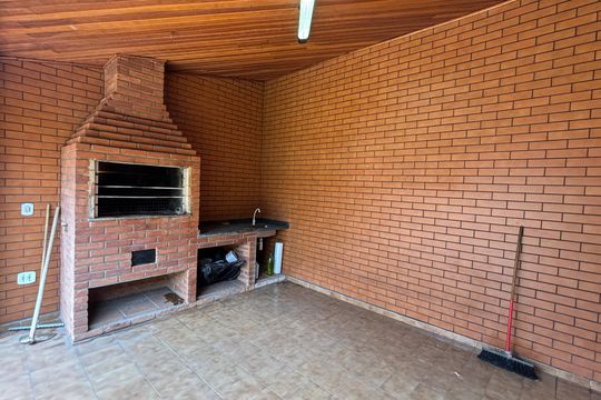 Quintal - Churrasqueira de casa para alugar com 3 quartos, 375m² em Vila Metalúrgica, Santo André