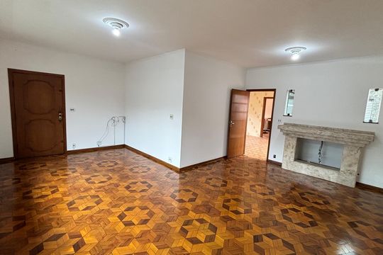 Sala de casa para alugar com 3 quartos, 375m² em Vila Metalúrgica, Santo André