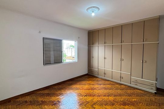 Suite de casa para alugar com 3 quartos, 375m² em Vila Metalúrgica, Santo André