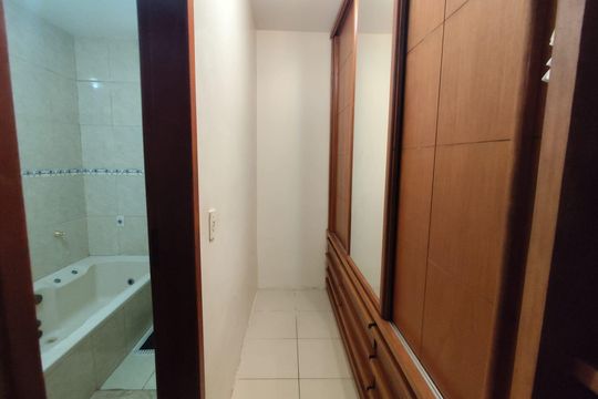 Casa à venda com 2 quartos, 204m² em Penha Circular, Rio de Janeiro