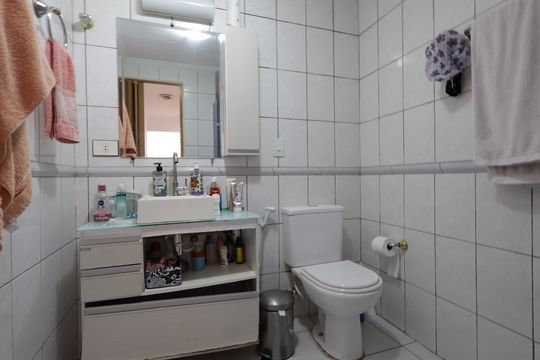 Banheiro de apartamento à venda com 2 quartos, 73m² em Jardim Monte Kemel, São Paulo