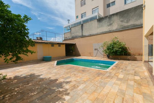 Casa à venda com 4 quartos, 470m² em Itapoã, Belo Horizonte