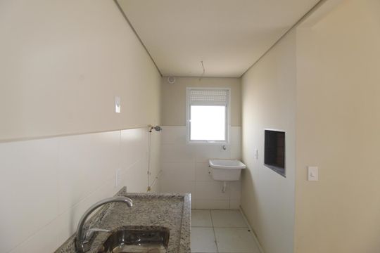Cozinha de apartamento à venda com 2 quartos, 50m² em Parque Santa Fé, Porto Alegre