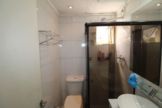 Banheiro de apartamento à venda com 2 quartos, 50m² em Limão, São Paulo