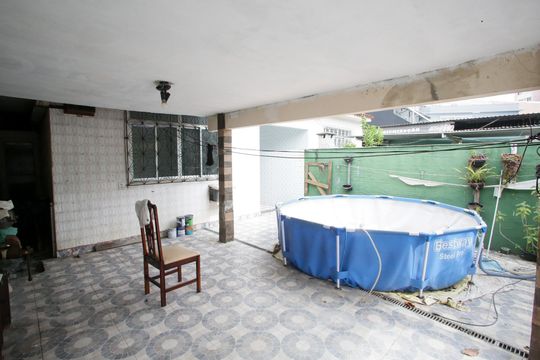 Garagem de casa para alugar com 2 quartos, 90m² em Taquara, Rio de Janeiro