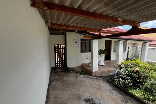 Fachada/Jardim de casa à venda com 2 quartos, 125m² em Santana, São Paulo