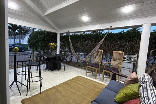 Área comum de casa de condomínio para alugar com 6 quartos, 211m² em Barra da Tijuca, Rio de Janeiro