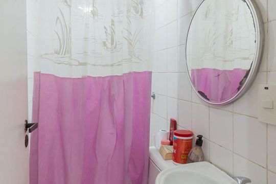 Banheiro de serviço de apartamento à venda com 3 quartos, 210m² em Grajaú, Rio de Janeiro