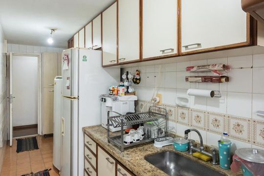 Cozinha de apartamento à venda com 3 quartos, 210m² em Grajaú, Rio de Janeiro