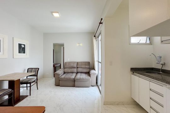 Sala de apartamento para alugar com 1 quarto, 48m² em Paraíso, São Paulo