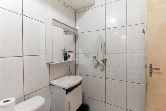 Banheiro Social de apartamento à venda com 2 quartos, 50m² em Jardim Miriam, São Paulo