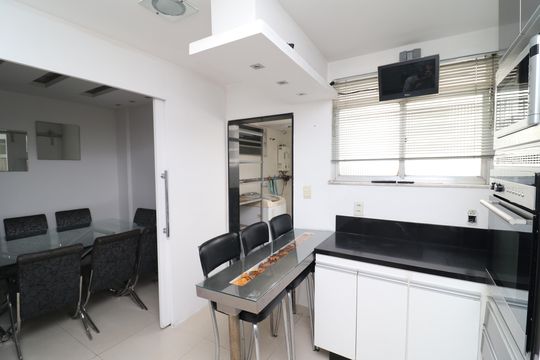 Cozinha de apartamento para alugar com 4 quartos, 288m² em Moneró, Rio de Janeiro