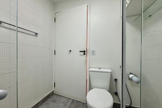 Banheiro social de apartamento para alugar com 3 quartos, 115m² em Leblon, Rio de Janeiro