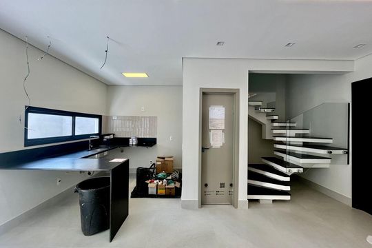 Casa de Condomínio à venda com 4 quartos, 158m² em Parque Taquaral, Campinas