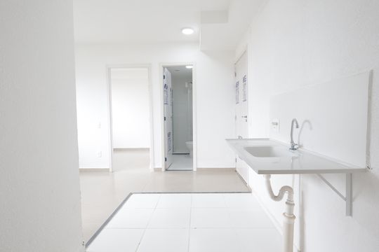 Cozinha de apartamento à venda com 2 quartos, 32m² em Vila Suzana, São Paulo