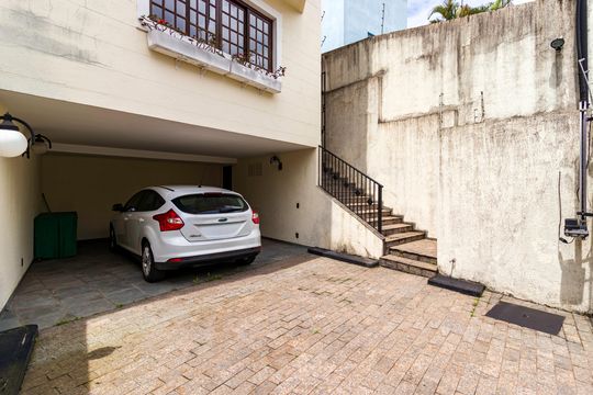 Área comum de casa à venda com 3 quartos, 200m² em Vila Suzana, São Paulo
