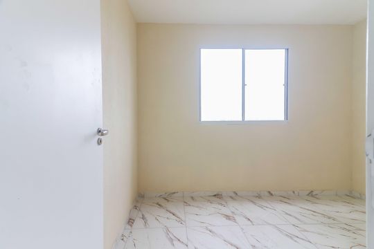 Quarto 1 de apartamento para alugar com 2 quartos, 39m² em Jardim do Lago, Osasco