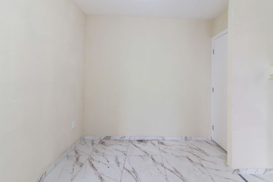 Sala de apartamento para alugar com 2 quartos, 39m² em Jardim do Lago, Osasco