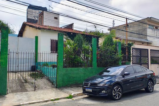 Fachada de casa à venda com 3 quartos, 60m² em Jardim Alvorada, Osasco