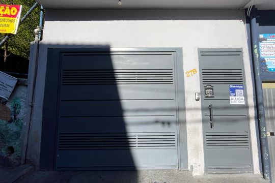 Fachada de casa à venda com 2 quartos, 70m² em Vila Bela Vista (zona Norte), São Paulo