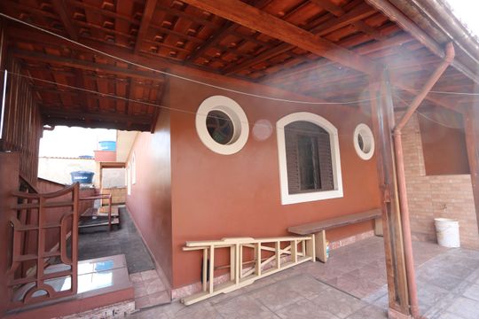 Varanda de casa à venda com 3 quartos, 240m² em Vila Rica, São Paulo