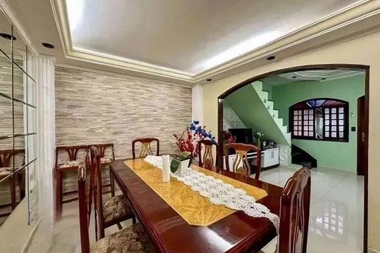 Casa à venda com 4 quartos, 219m² em Jardim Valdibia, São Bernardo do Campo