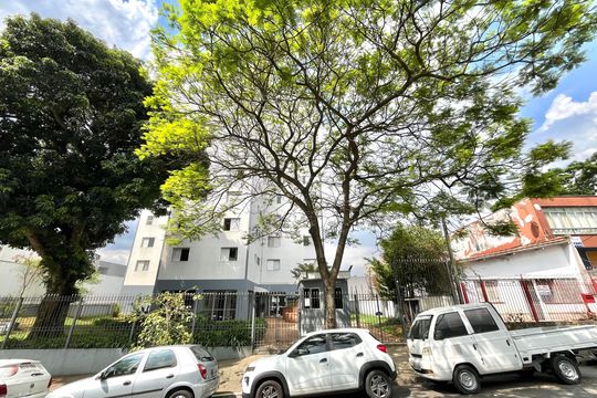 Fachada de apartamento para alugar com 2 quartos, 68m² em Vila Alexandria, São Paulo