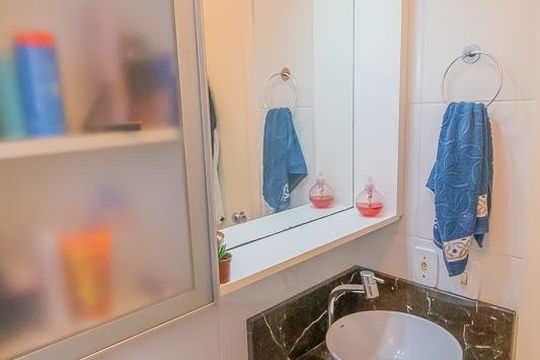 Banheiro de apartamento para alugar com 3 quartos, 62m² em Santos Dumont, São Leopoldo