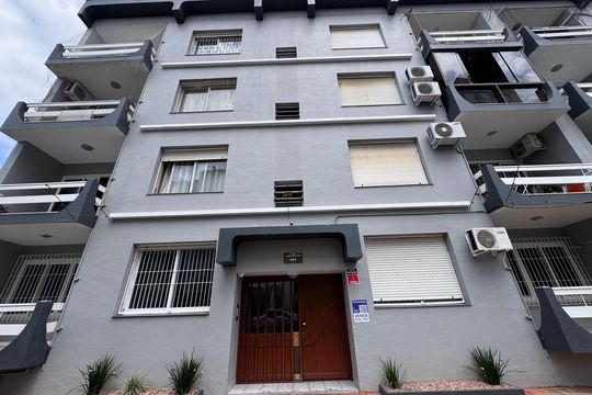 Placa fachada de apartamento para alugar com 2 quartos, 60m² em Centro, São Leopoldo