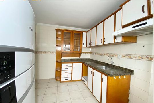 Cozinha de apartamento para alugar com 2 quartos, 64m² em Centro, São Leopoldo