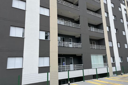 Fachada de apartamento para alugar com 2 quartos, 60m² em Jardim Belizário, Cotia