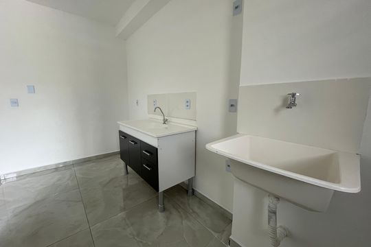 Cozinha de apartamento para alugar com 2 quartos, 60m² em Jardim Belizário, Cotia