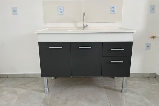 Cozinha de apartamento para alugar com 2 quartos, 60m² em Jardim Belizário, Cotia