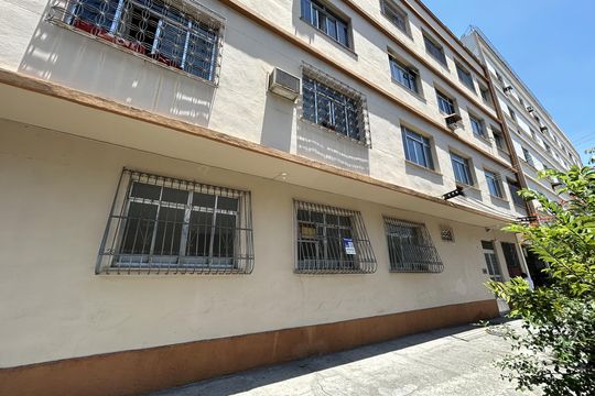 Fachada + plaquinha de apartamento à venda com 2 quartos, 65m² em Engenho de Dentro, Rio de Janeiro
