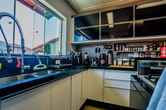 Cozinha de casa à venda com 3 quartos, 440m² em Vila Pires, Santo André