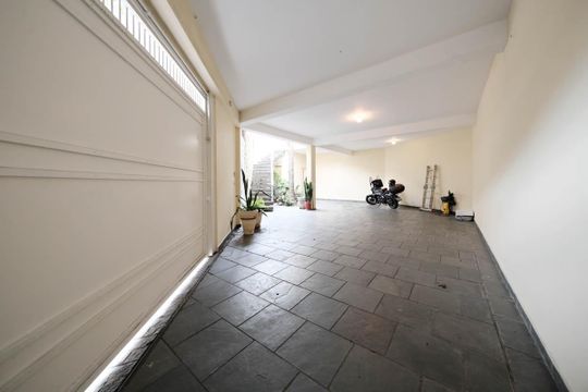 Garagem de casa à venda com 4 quartos, 261m² em Cidade Patriarca, São Paulo