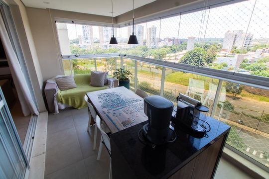 VARANDA GOURMET de apartamento à venda com 3 quartos, 131m² em Fazenda São Quirino, Campinas
