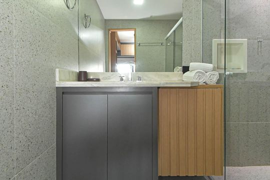 Banheiro de apartamento à venda com 1 quarto, 29m² em Itaim Bibi, São Paulo