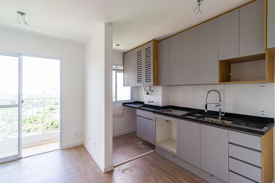 Sala de apartamento para alugar com 2 quartos, 38m² em Paraíso do Morumbi, São Paulo