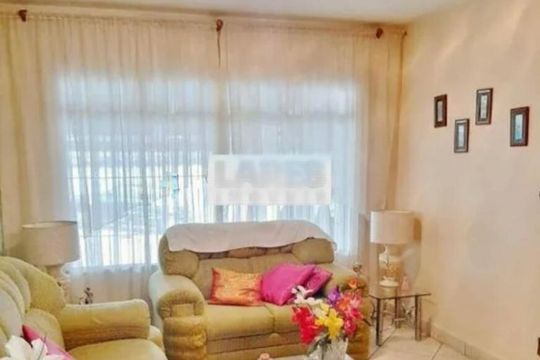 Casa à venda com 3 quartos, 150m² em Vila Gomes, São Paulo