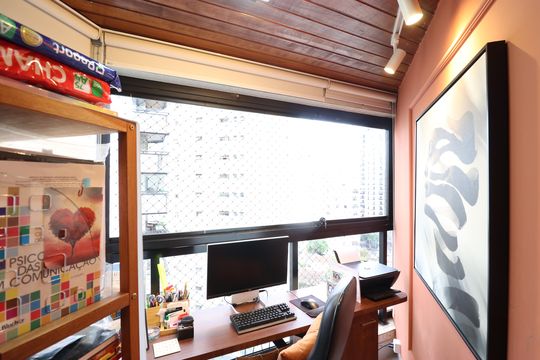 Varanda da Suíte 2 de apartamento à venda com 4 quartos, 170m² em Perdizes, São Paulo
