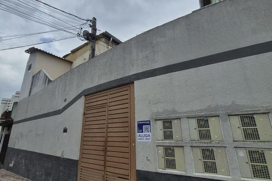 Fachada de casa para alugar com 2 quartos, 60m² em Jardim Lideranca, São Paulo