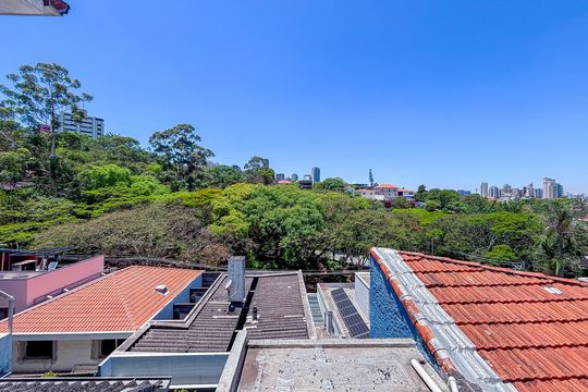 Casa à venda com 3 quartos, 147m² em Alto de Pinheiros, São Paulo