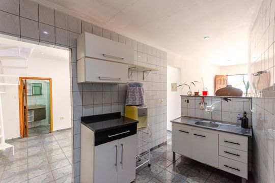 Cozinha de casa para alugar com 2 quartos, 55m² em Vila Comercial, São Paulo