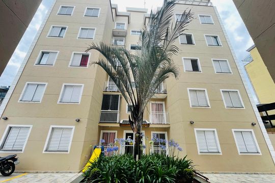 Fachada do bloco de apartamento para alugar com 2 quartos, 80m² em Jardim Silvestre, Guarulhos