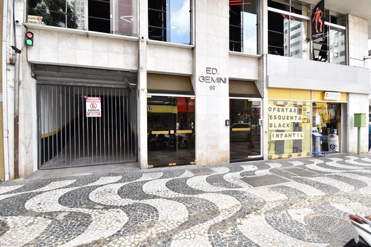 Fachada de apartamento à venda com 4 quartos, 168m² em Centro, Curitiba