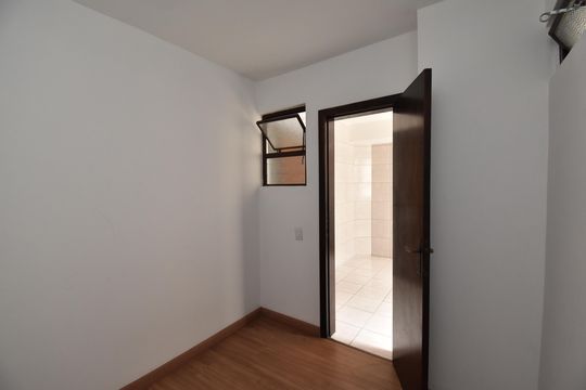 Quarto da Área de Serviço de apartamento à venda com 4 quartos, 168m² em Centro, Curitiba